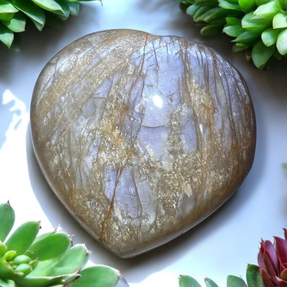 Peach Moonstone Heart Carving‎